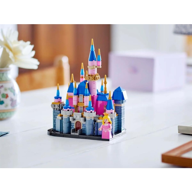 LEGO Disney 40720 Mały zamek Śpiącej Królewny Disneya-10584107