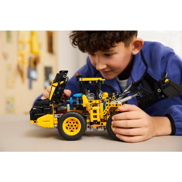 LEGO TECHNIC 42209 VOLVO L120 ELECTRIC WHEEL LOADER-10806247