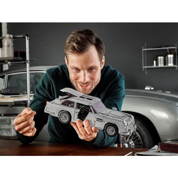 LEGO Creator Expert - James Bond Aston Martin DB5-8352127