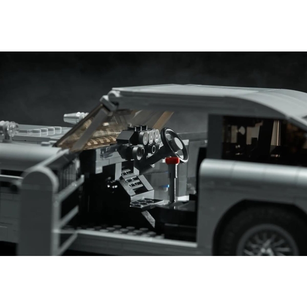 LEGO Creator Expert - James Bond Aston Martin DB5-8352135