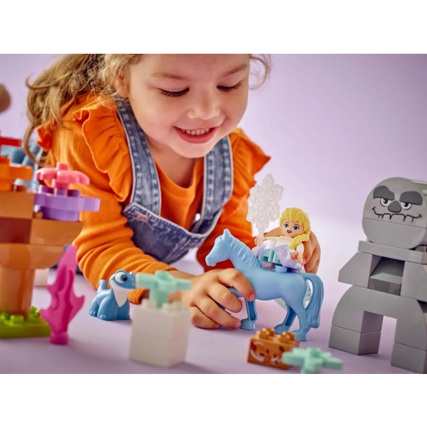 LEGO Disney 10418 Elza i Bruni w Zaczarowanym Lesie-8353379