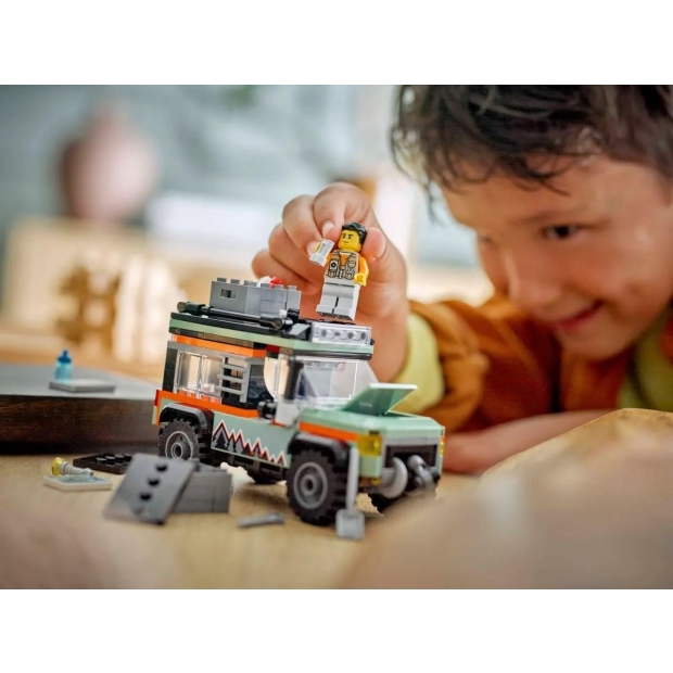 LEGO CITY 60447 Górska ciężarówka terenowa 4x4-9756760